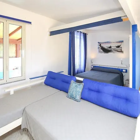 別荘 With Sea View And Large Terrace