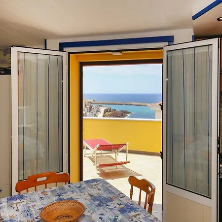 別荘 With Sea View And Large Terrace カステルサルド