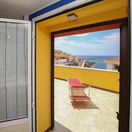 With Sea View And Large Terrace 別荘 カステルサルド